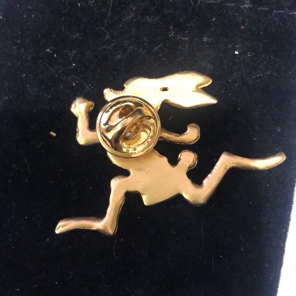 Running Rabbit Brooch-Boutique - Picture 3 of 7